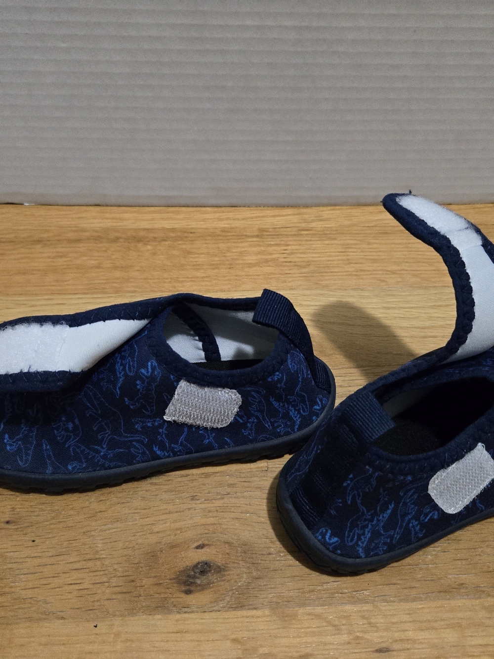 Toddler Water Shoes - Size 10 - Picture 6 of 8